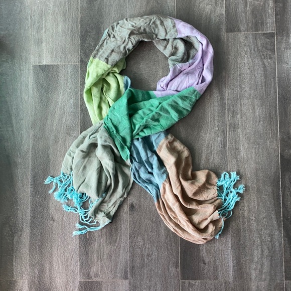 Multi colour scarf - Picture 1 of 3